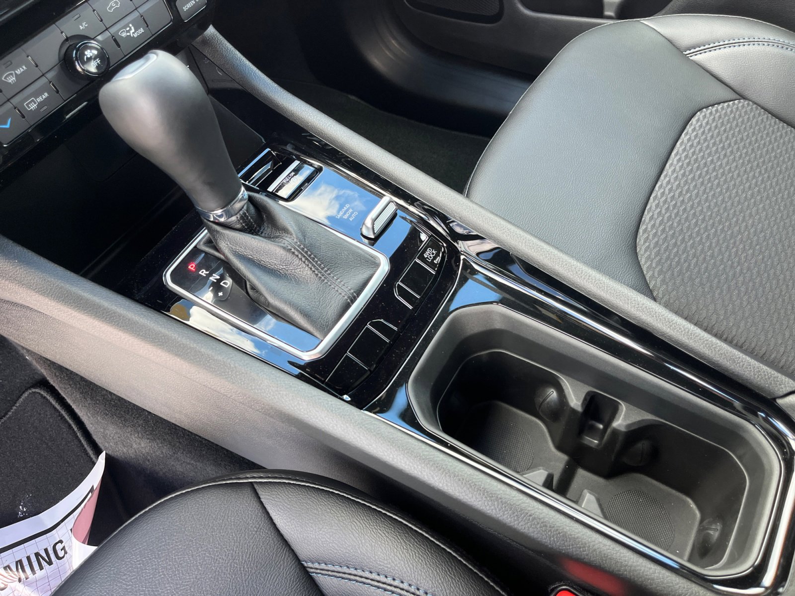 New 2026 Jeep Compass Latitude image 23