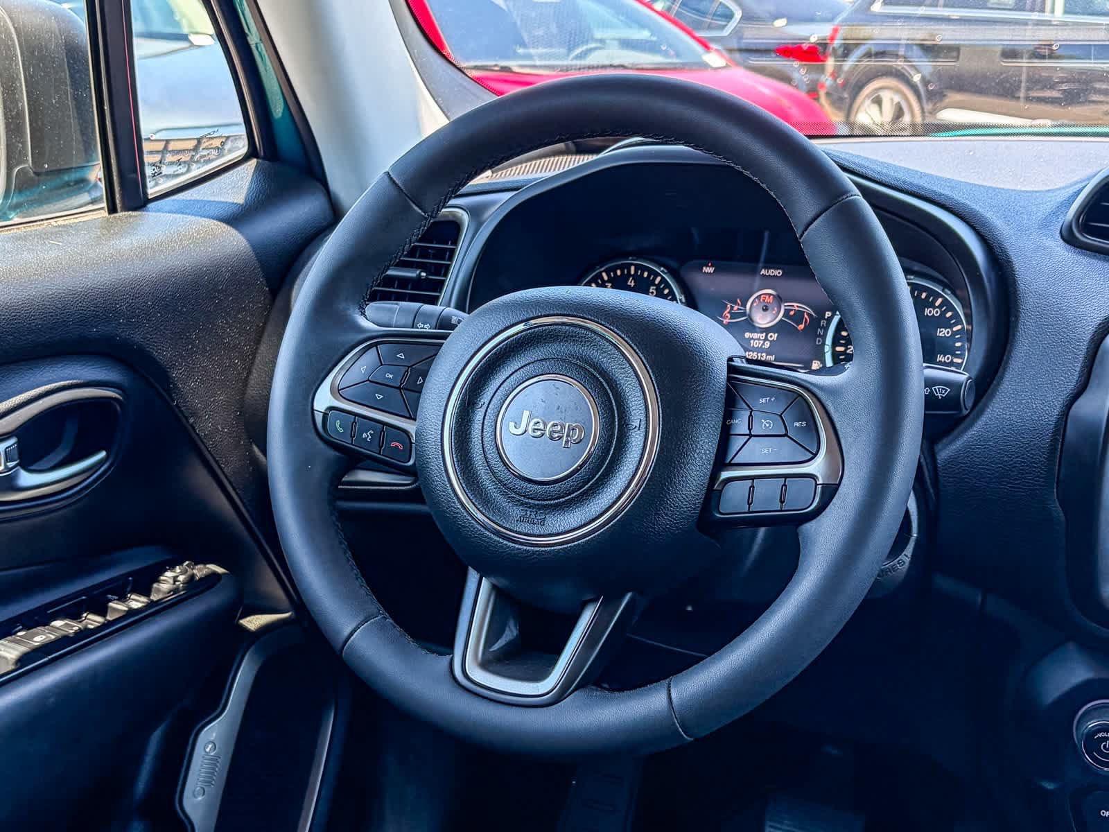 Used 2022 Jeep Renegade Latitude AWD/4WD image 14
