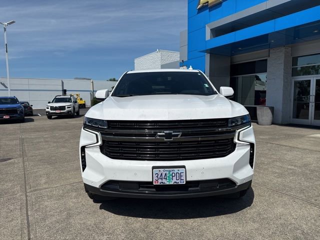 Used 2022 Chevrolet Suburban RST w/ Luxury Package AWD/4WD image 2