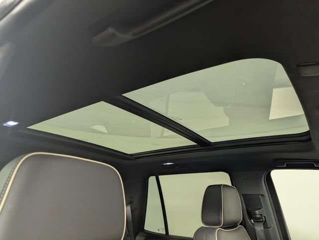 Used 2023 GMC Yukon SLT image 31