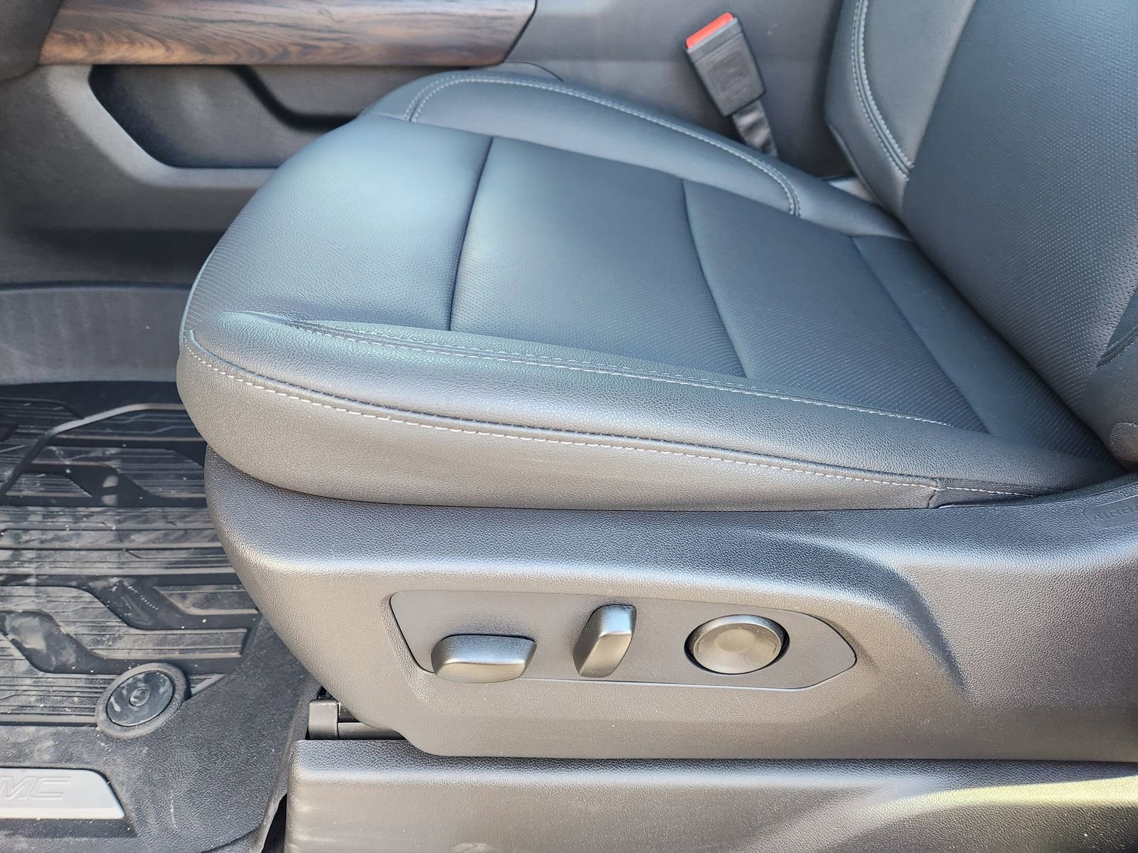 New 2026 GMC Sierra 2500 SLT w/ Texas SLT Premium Package image 29