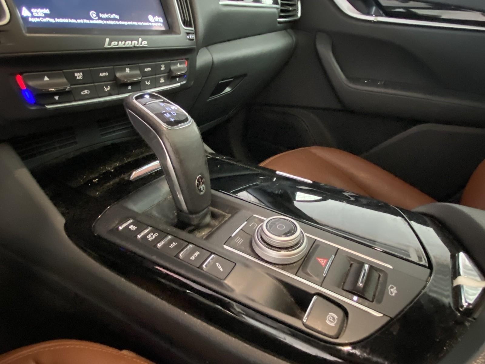 Used 2020 Maserati Levante AWD/4WD image 23