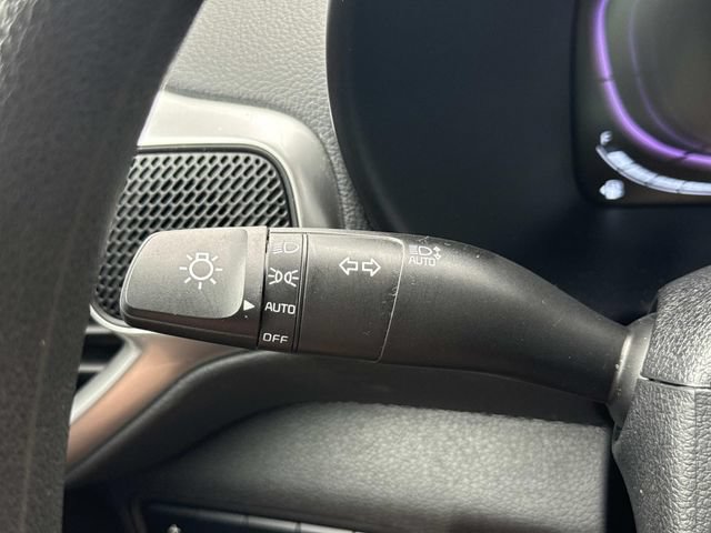 Used 2025 Kia Soul LX w/ LX Technology Package FWD image 26