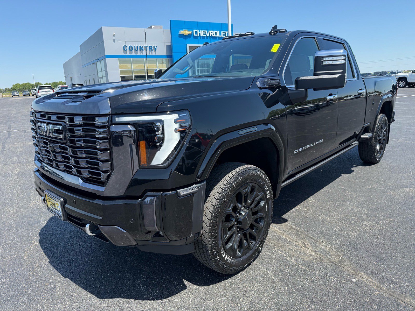 Used 2024 GMC Sierra 2500 Denali Ultimate AWD/4WD image 9