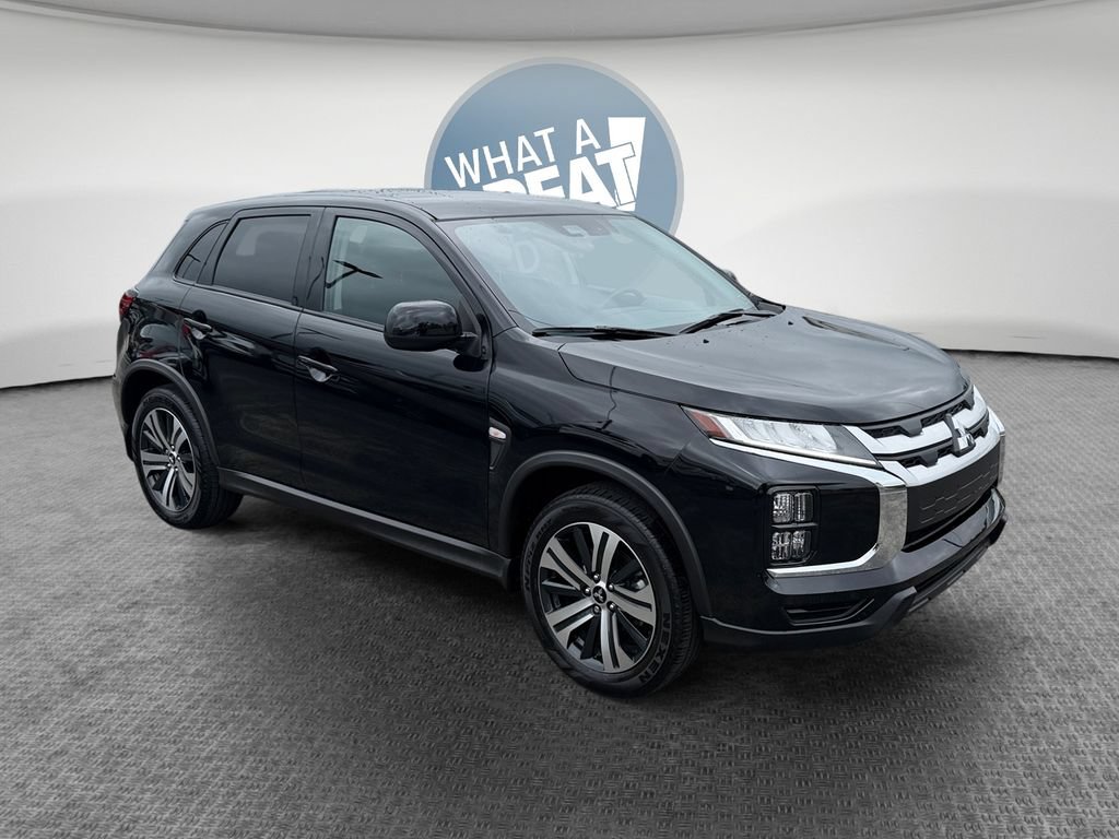 Used 2025 Mitsubishi Outlander Sport ES AWD/4WD image 1