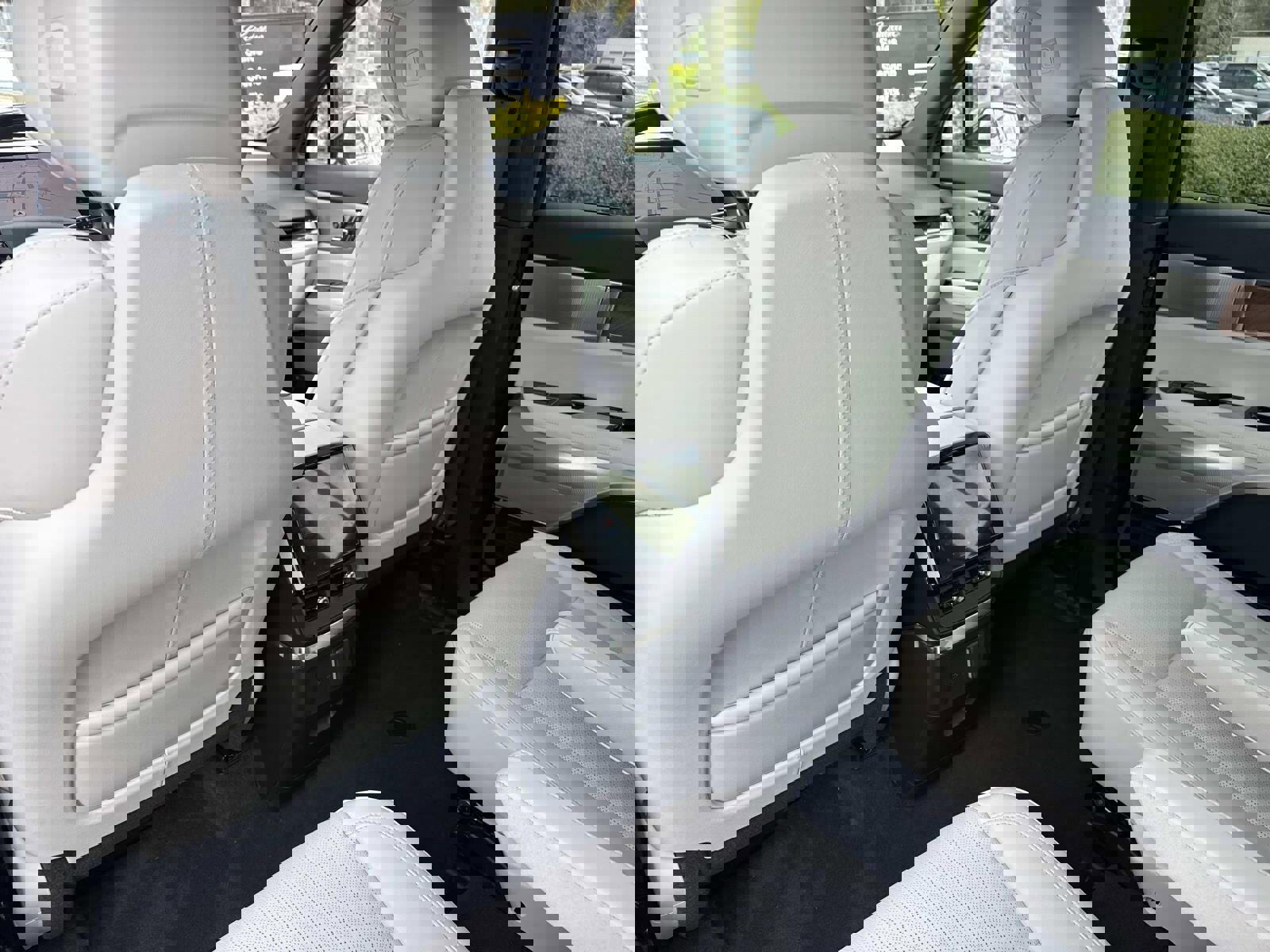 New 2026 Cadillac Vistiq Luxury w/ LPO, Floor Liner Package image 12