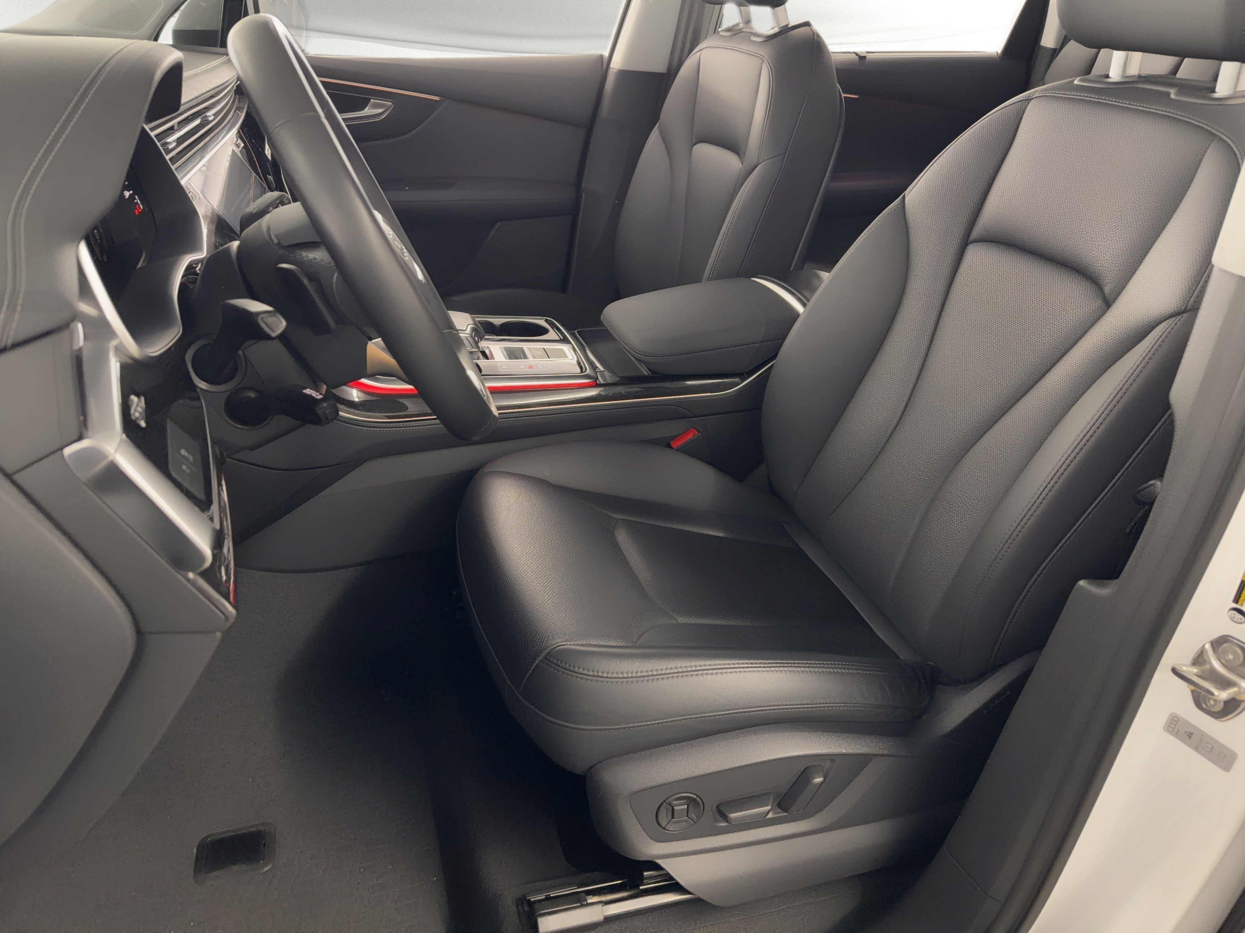 Certified 2023 Audi Q7 3.0T Premium Plus image 5
