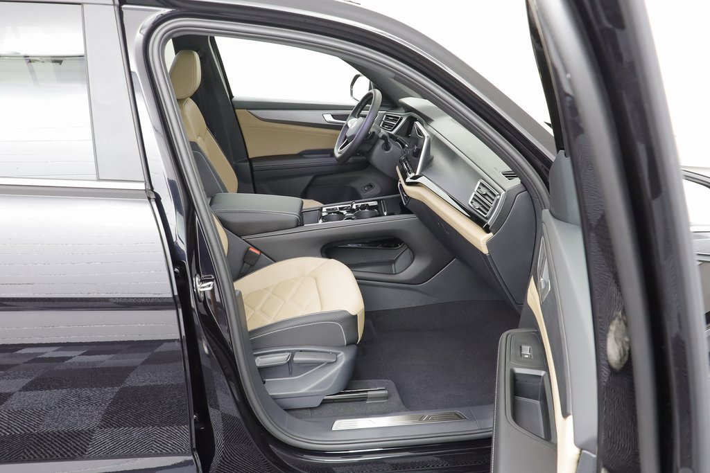 New 2026 Volkswagen Atlas Cross Sport SE image 18