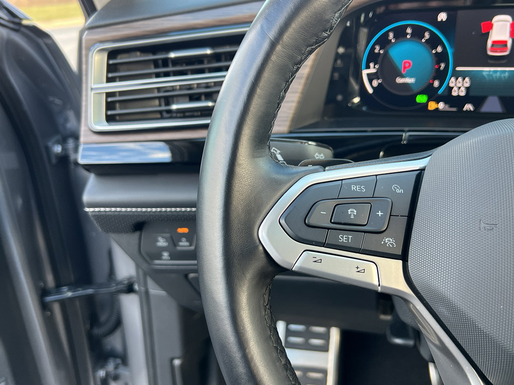 Used 2024 Volkswagen Atlas SEL Premium R-Line image 33