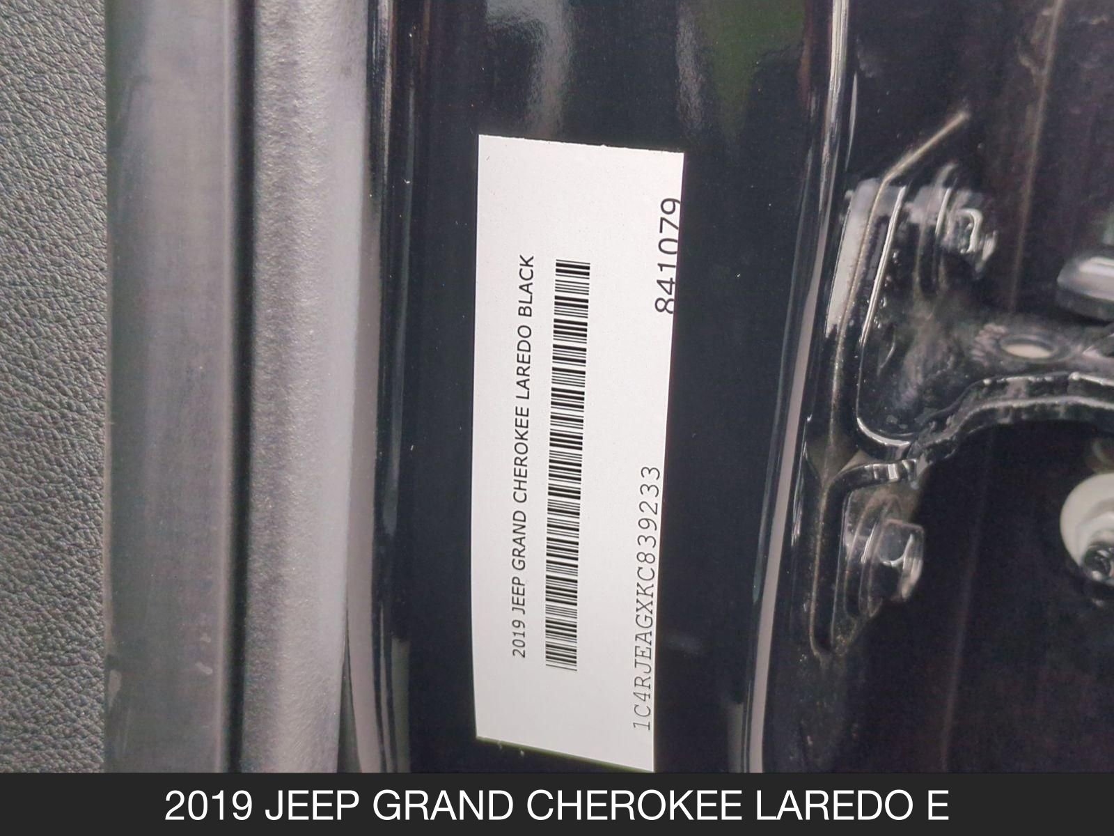 Used 2019 Jeep Grand Cherokee Laredo RWD image 25