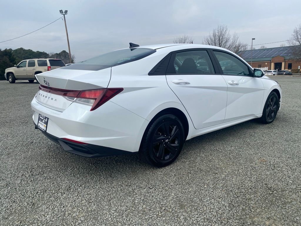 Used 2022 Hyundai Elantra SEL w/ Convenience Package video 2