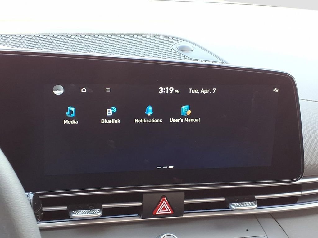 Used 2024 Hyundai Elantra SEL image 26