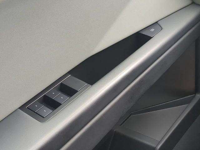 Used 2024 Tesla Cybertruck AWD Crew Cab image 25