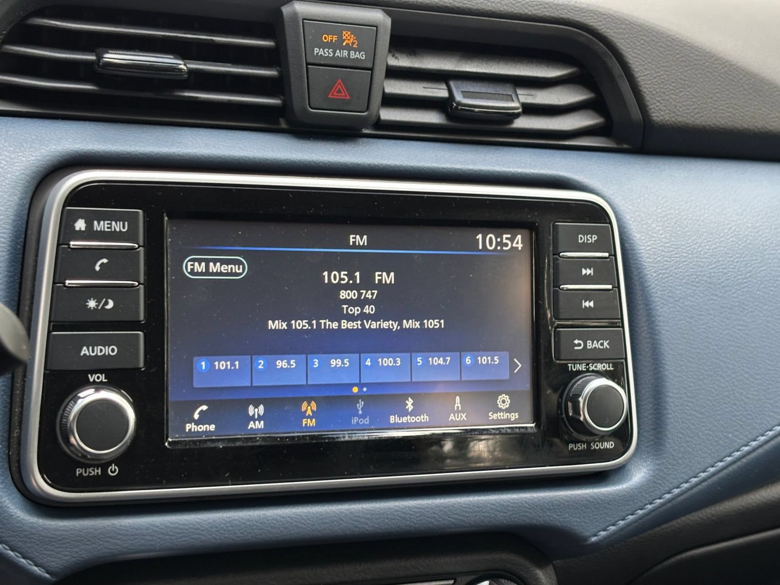 Used 2025 Nissan Versa SV FWD image 19