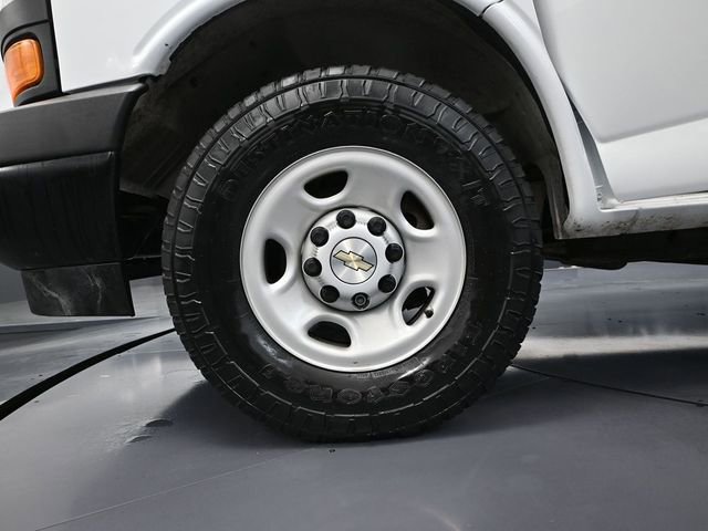 Used 2022 Chevrolet Express 2500 w/ Driver Convenience Package image 16