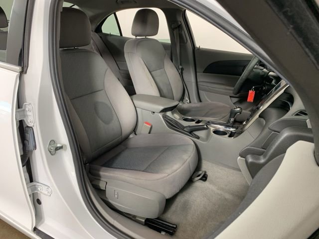 Used 2015 Chevrolet Malibu LS image 32