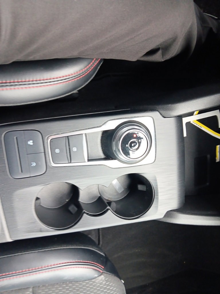 Used 2025 Ford Escape ST-Line image 25