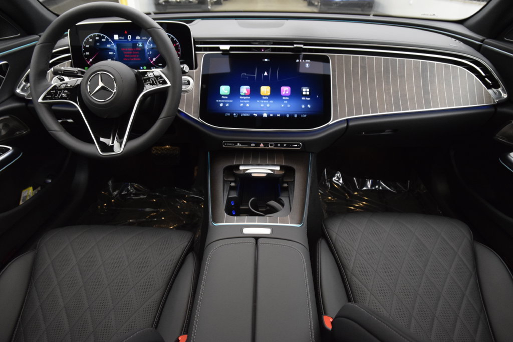 New 2026 Mercedes-Benz E 450 4MATIC Sedan image 20