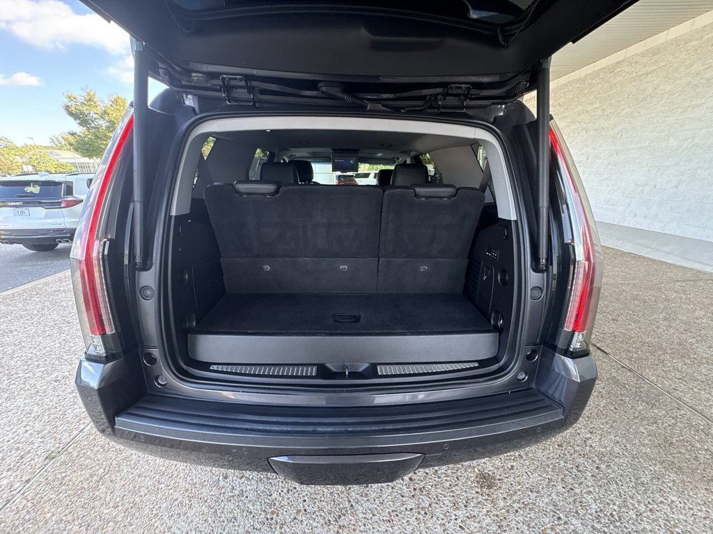 Used 2016 Cadillac Escalade Luxury AWD/4WD image 27