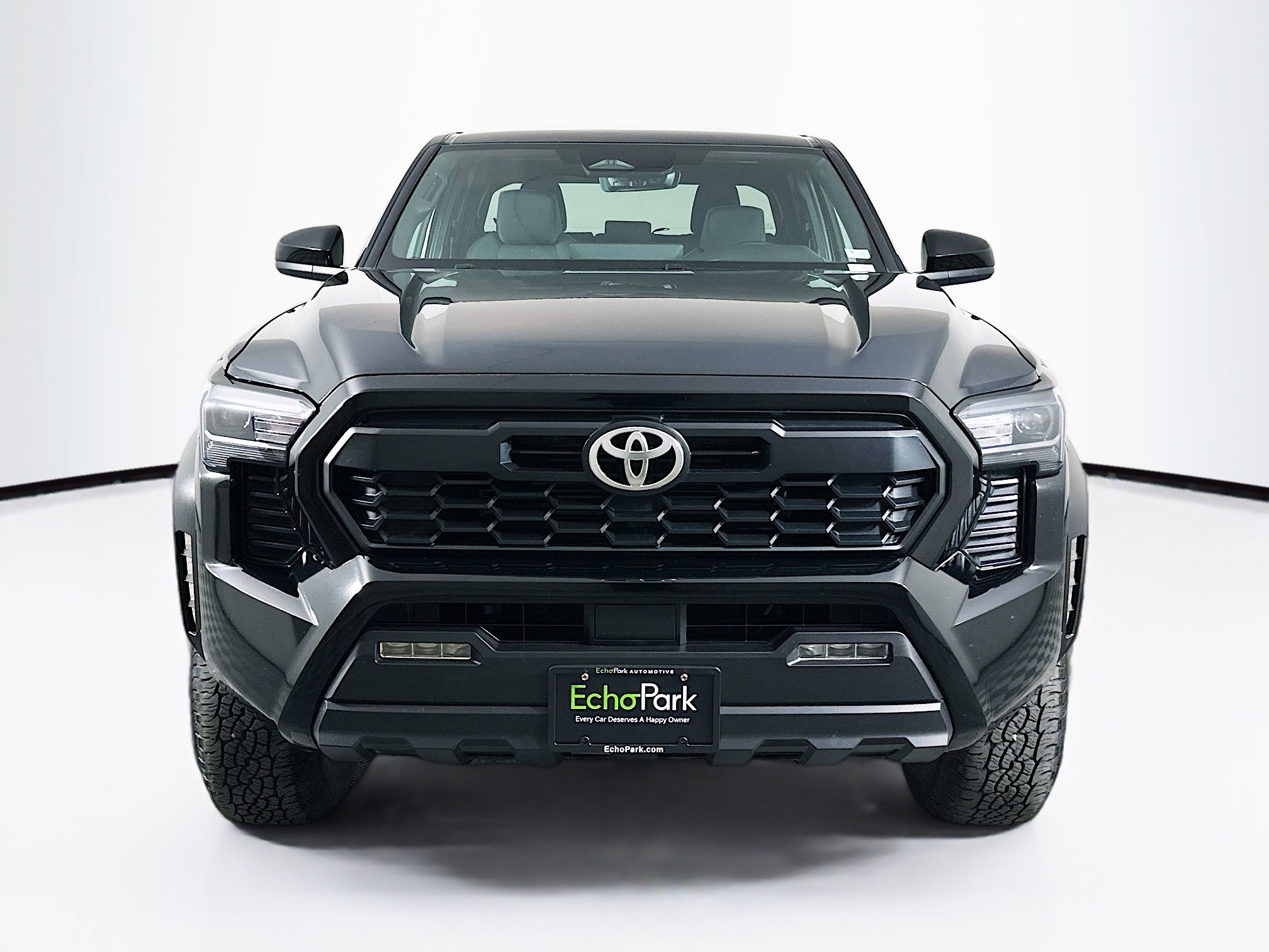 Used 2025 Toyota Tacoma TRD Off-Road AWD/4WD image 2