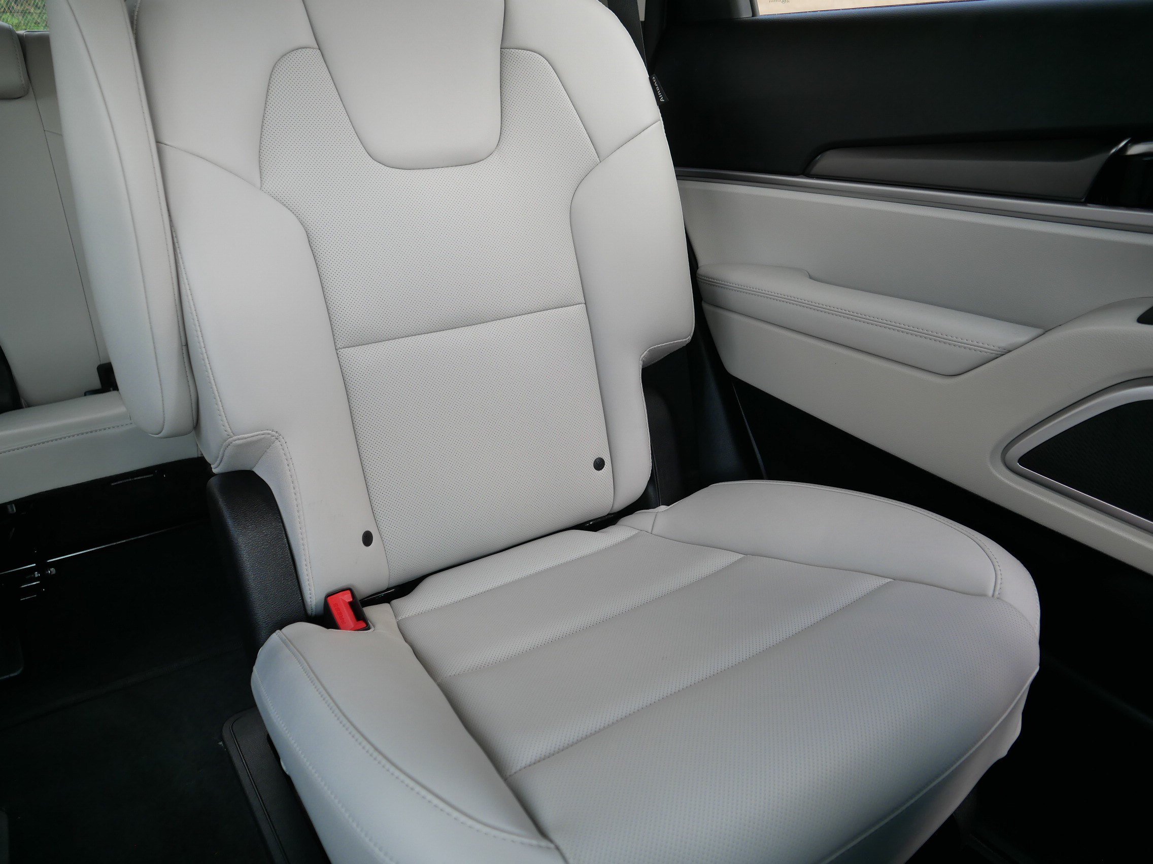 Certified 2024 Kia Telluride S w/ S Sunroof Package AWD/4WD image 13