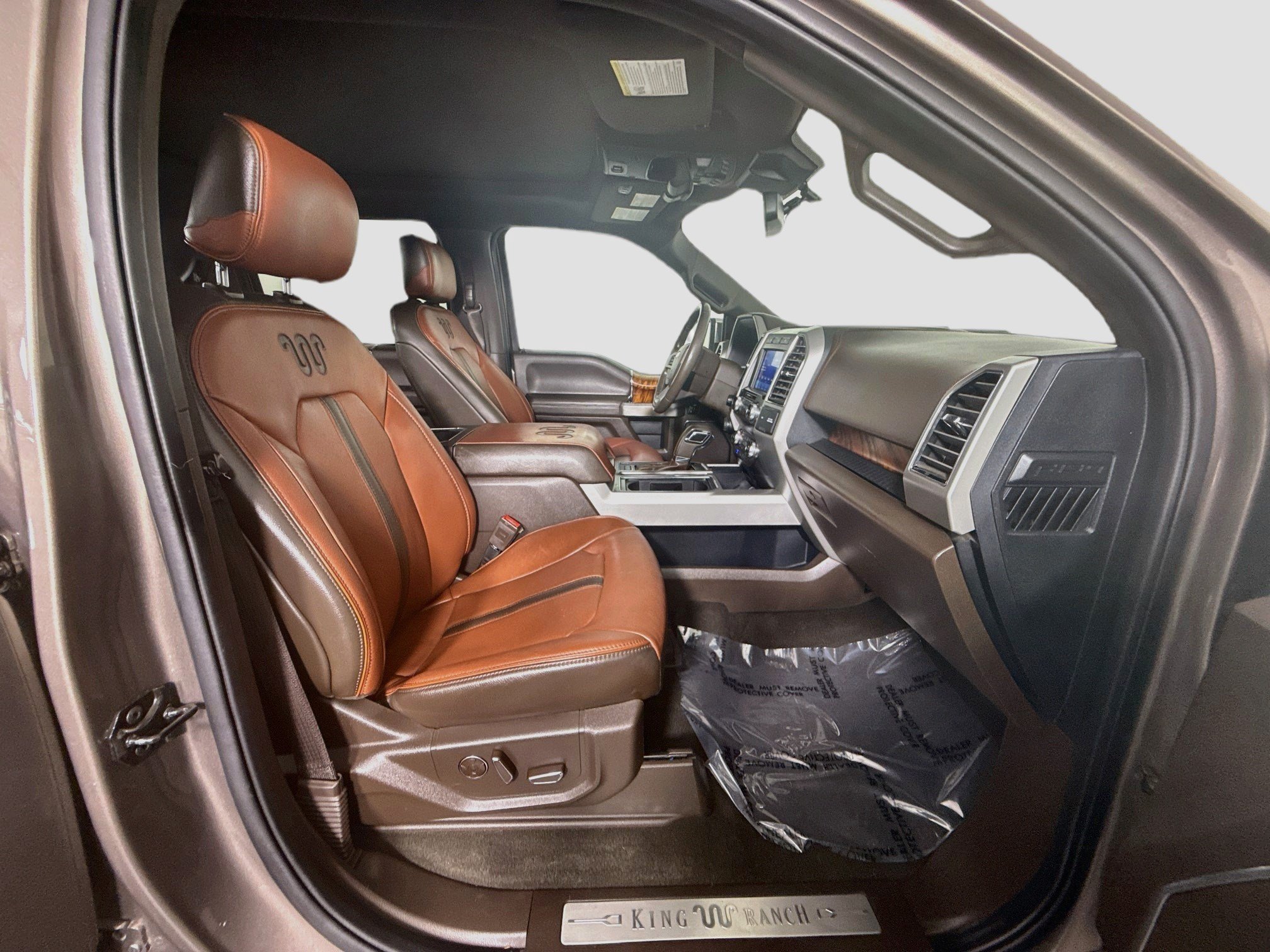 Used 2019 Ford F150 King Ranch w/ Equipment Group 601A Luxury AWD/4WD image 29