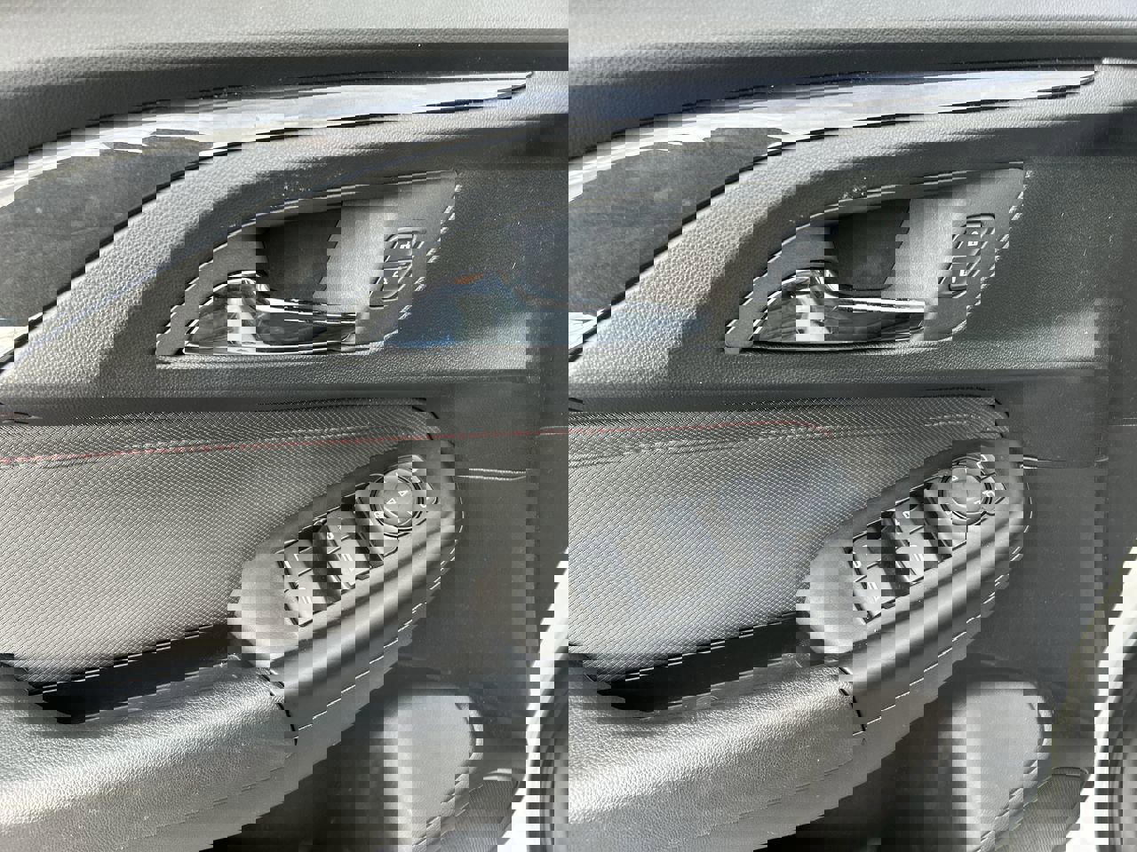 Used 2023 Chevrolet TrailBlazer RS image 20