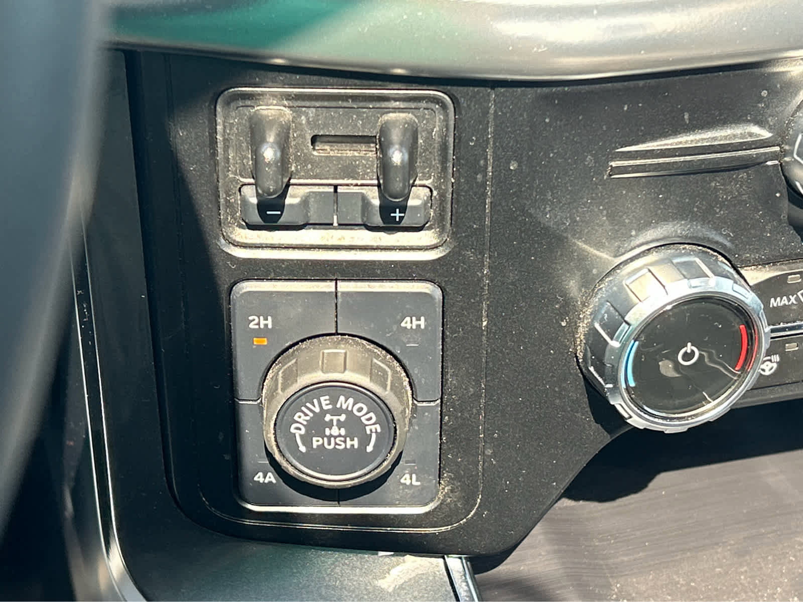 Used 2023 Ford F150 Lariat w/ Equipment Group 502A High AWD/4WD image 57