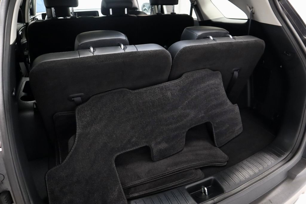 Used 2023 Kia Sorento S w/ Panoramic Sunroof Package image 16