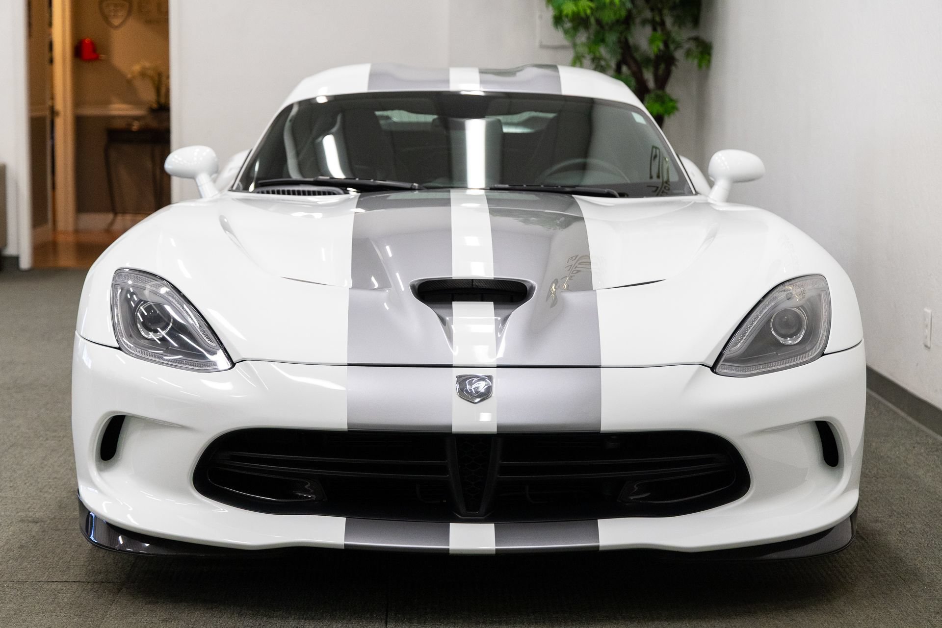 Used 2014 SRT Viper GTS w/ Exterior Carbon Fiber Package RWD image 15