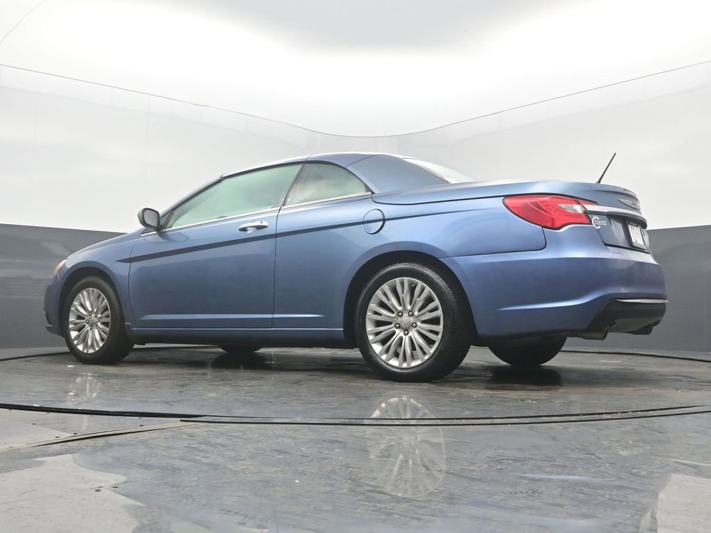 Used 2011 Chrysler 200 Limited image 46