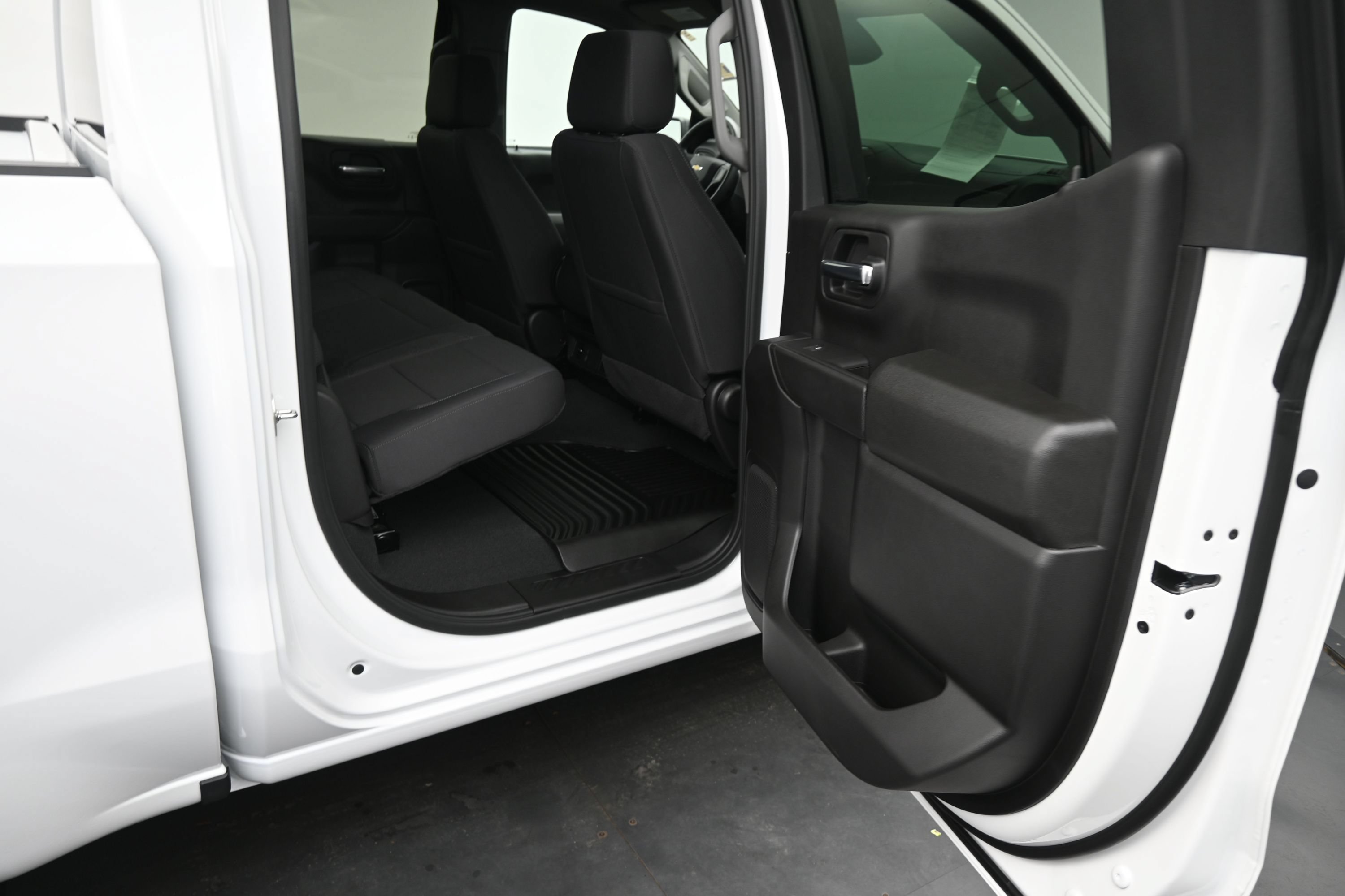 Used 2026 Chevrolet Silverado 1500 Custom AWD/4WD image 12