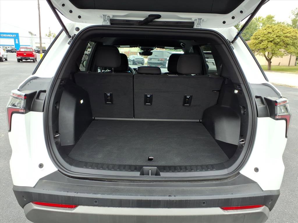 Used 2026 Chevrolet Equinox LT w/ Safety and Technology Package image 19