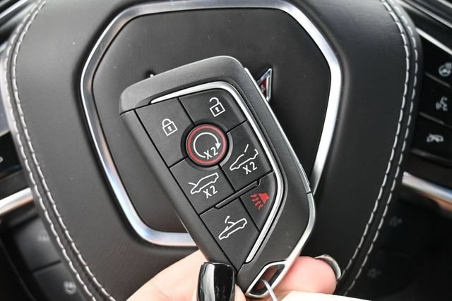Used 2024 Chevrolet Corvette Stingray Premium Conv w/ Battery Protection Package RWD image 27