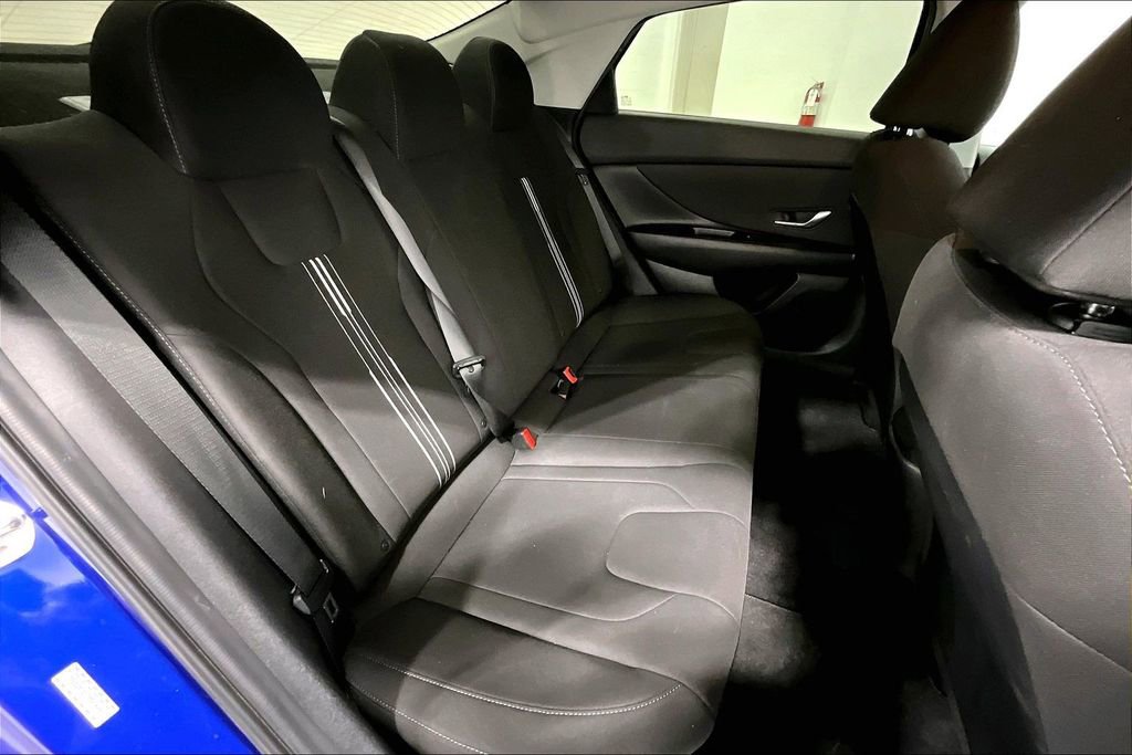 Used 2023 Hyundai Elantra SEL w/ Convenience Package image 34
