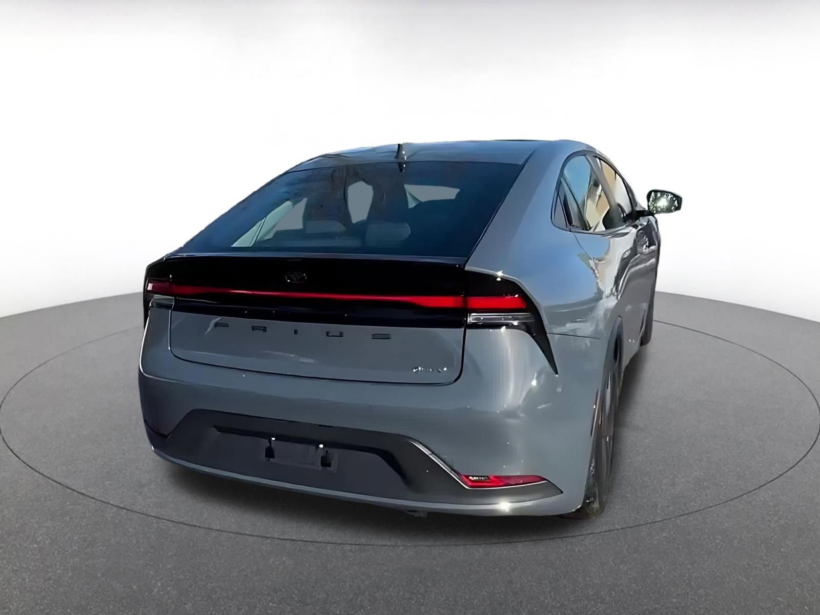 Used 2025 Toyota Prius LE image 14