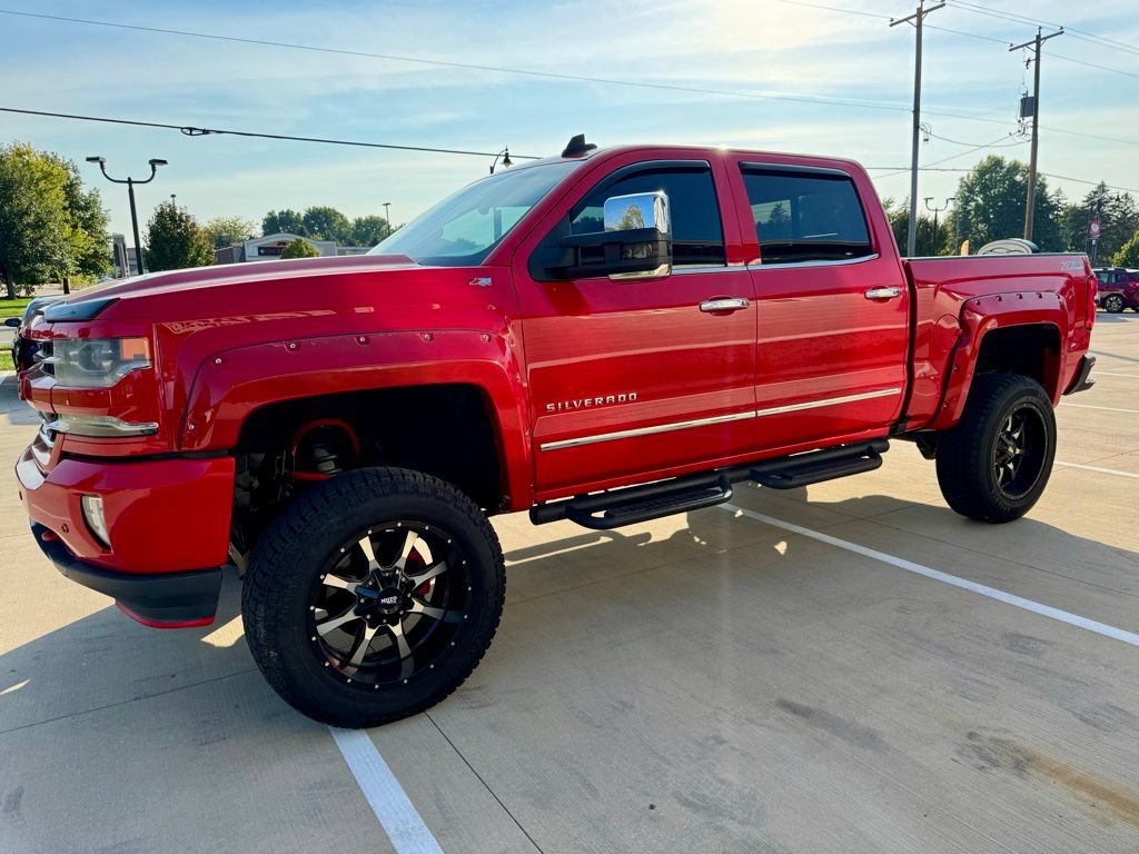 Used 2016 Chevrolet Silverado 1500 LTZ Z71 w/ LTZ Plus Package AWD/4WD image 4