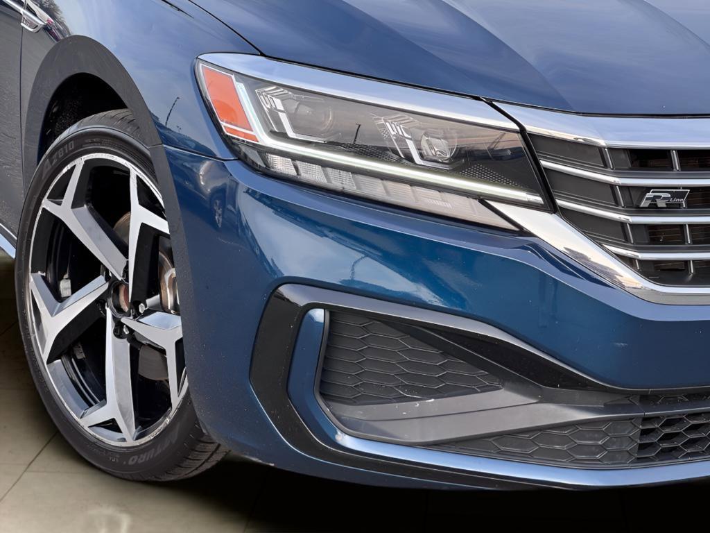 Used 2022 Volkswagen Passat 2.0T R-Line image 43