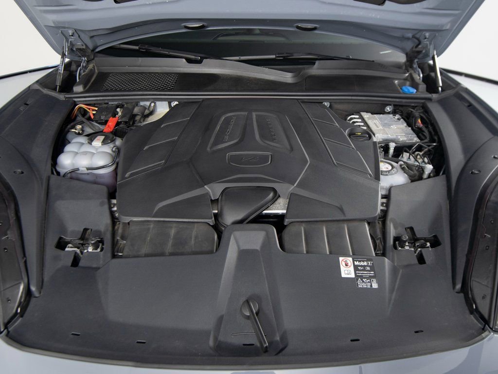 Certified 2024 Porsche Cayenne image 37