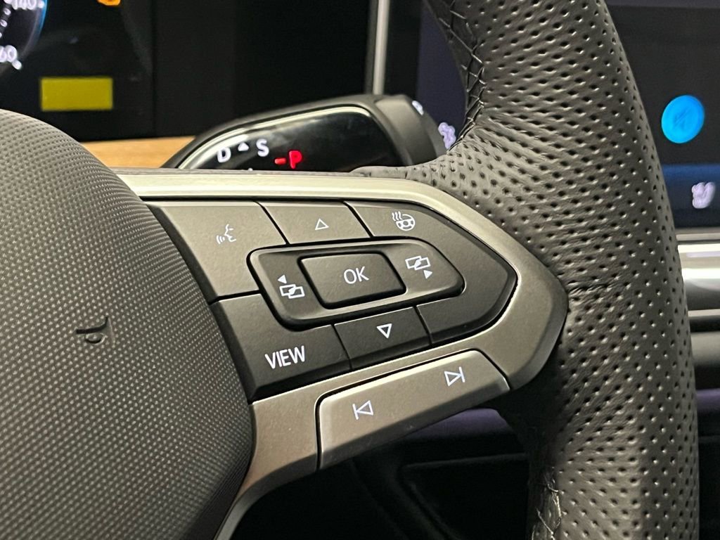 New 2026 Volkswagen Tiguan SEL R-Line image 28