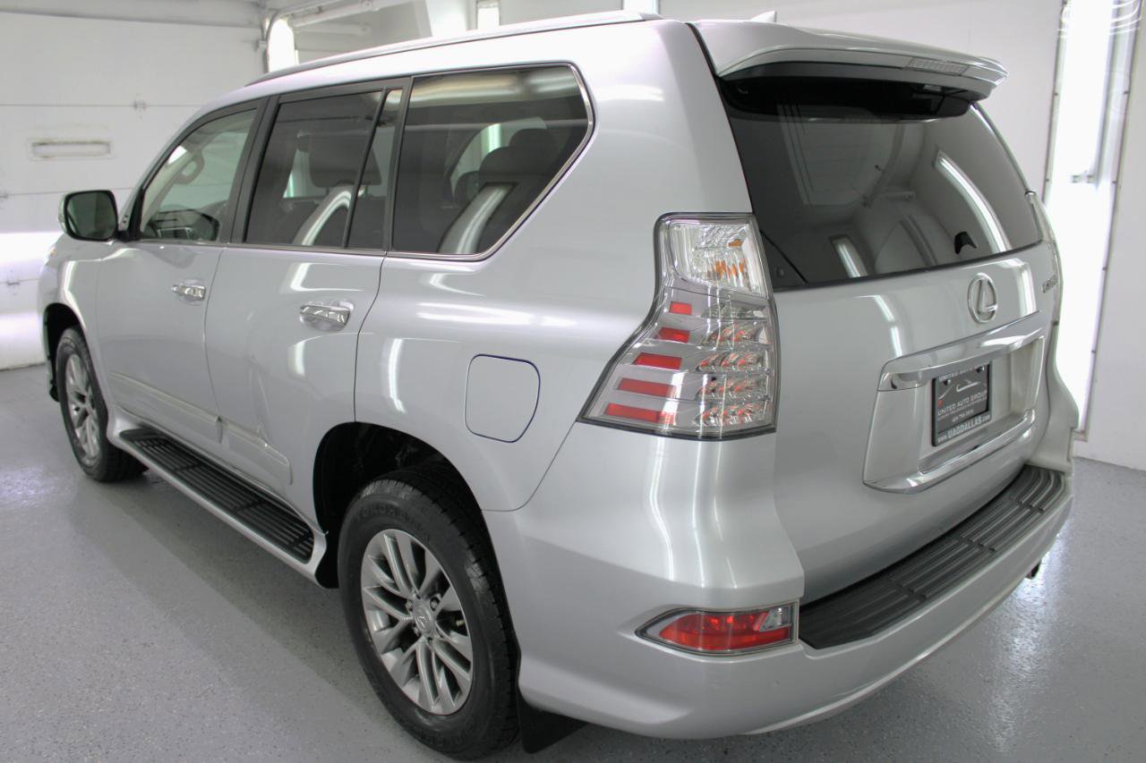 Used 2018 Lexus GX 460 Luxury w/ Preferred Accessory Package image 7