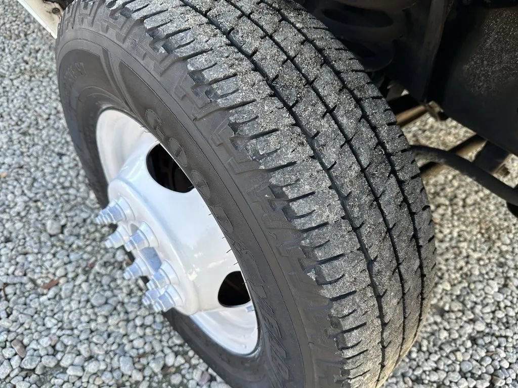 Used 2019 Ford E-350 and Econoline 350 Super Duty w/ Power Windows & Locks Group image 16