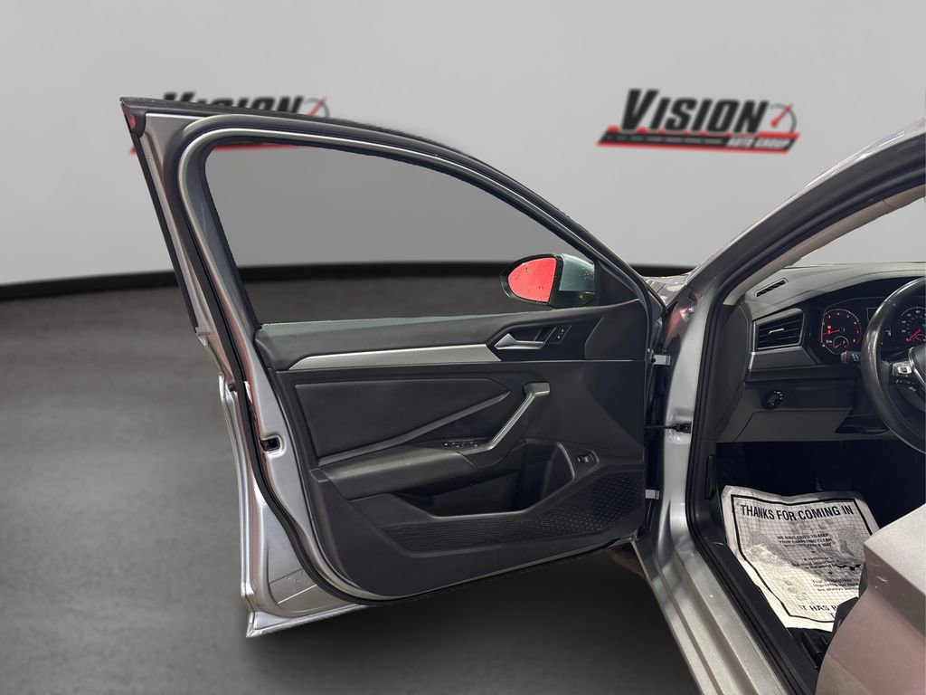 Used 2019 Volkswagen Jetta SE w/ Cold Weather Package image 23