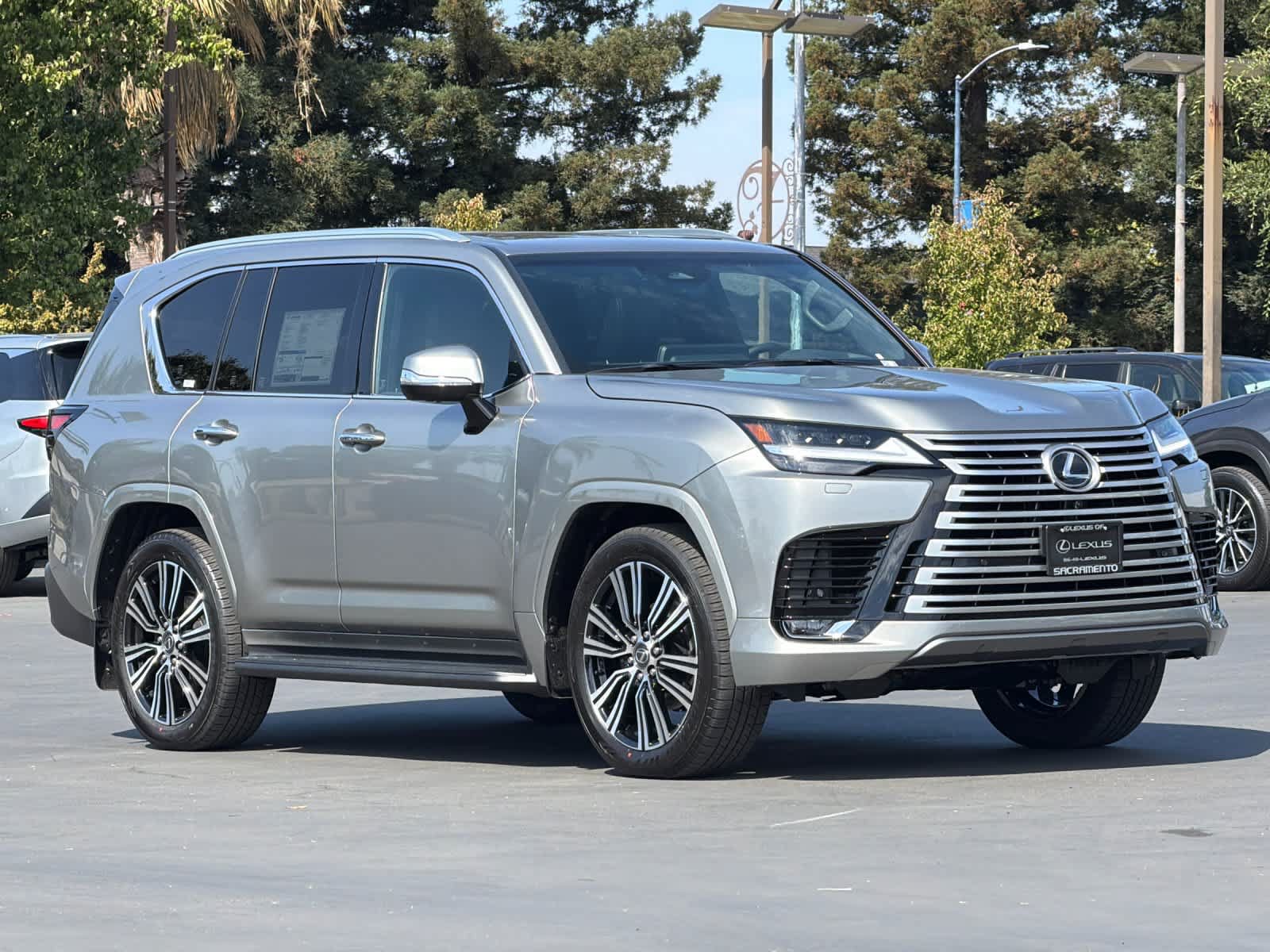 New 2026 Lexus LX 600 4WD w/ Luxury Package image 5