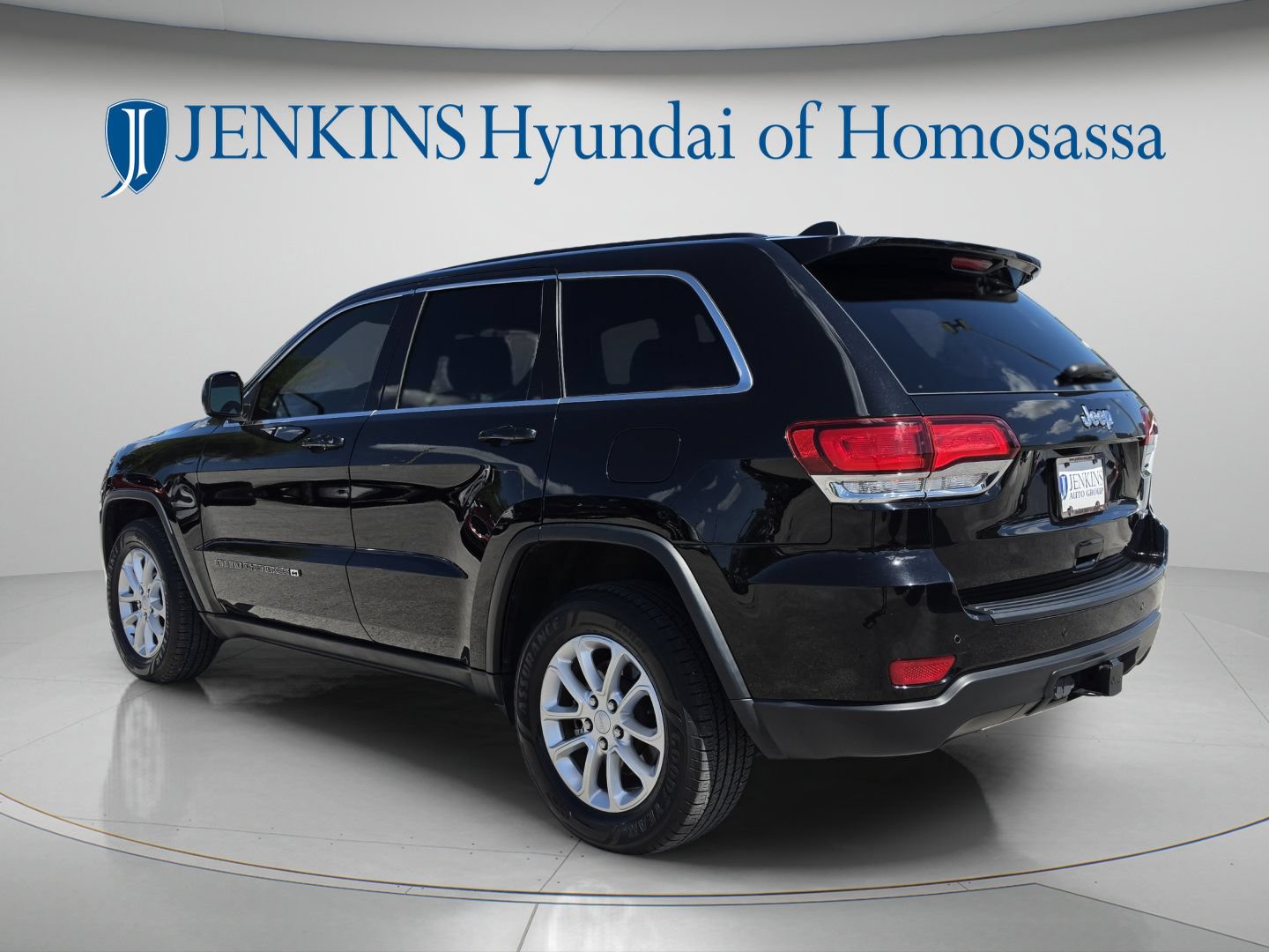 Used 2022 Jeep Grand Cherokee Laredo X RWD image 7
