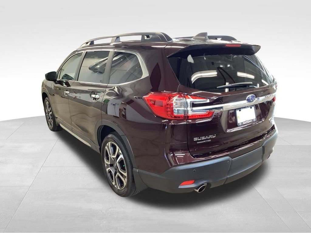 Used 2025 Subaru Ascent Touring AWD/4WD image 5