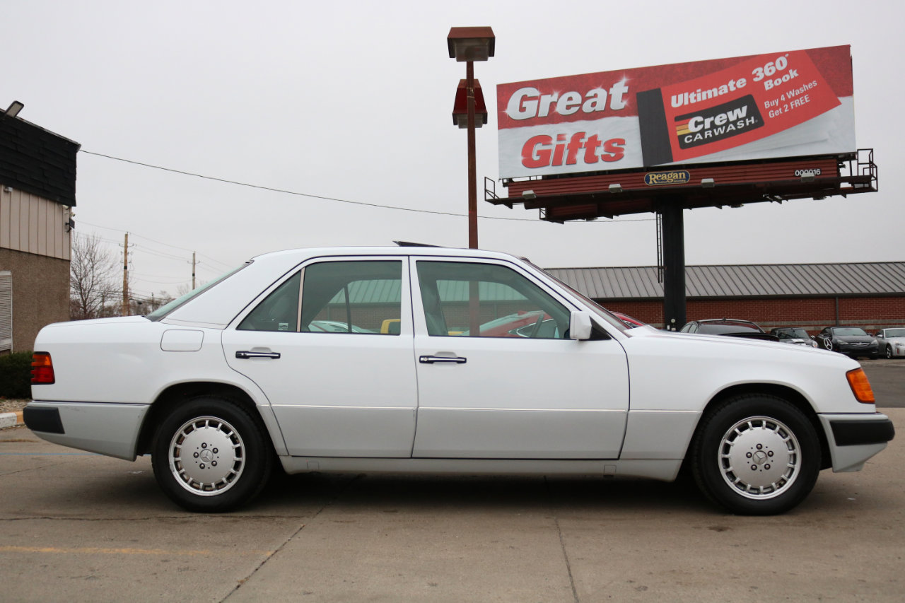 Used 1993 Mercedes-Benz 300 E 2.8 image 8