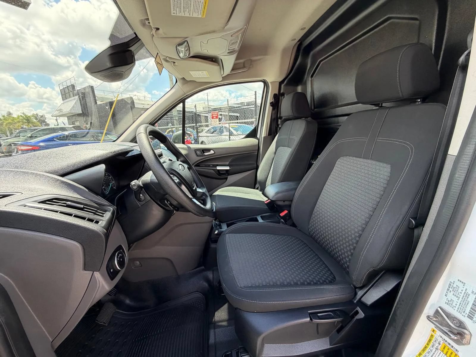 Used 2023 Ford Transit Connect XLT FWD image 12