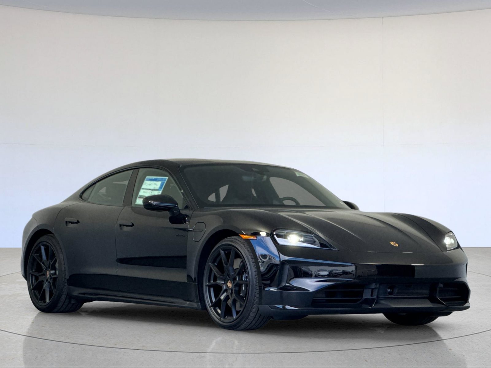 New 2026 Porsche Taycan GTS AWD/4WD image 10