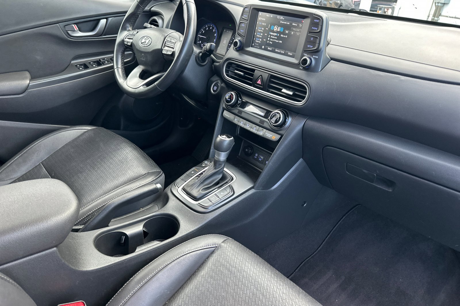 Used 2021 Hyundai Kona Limited w/ Cargo Package image 16